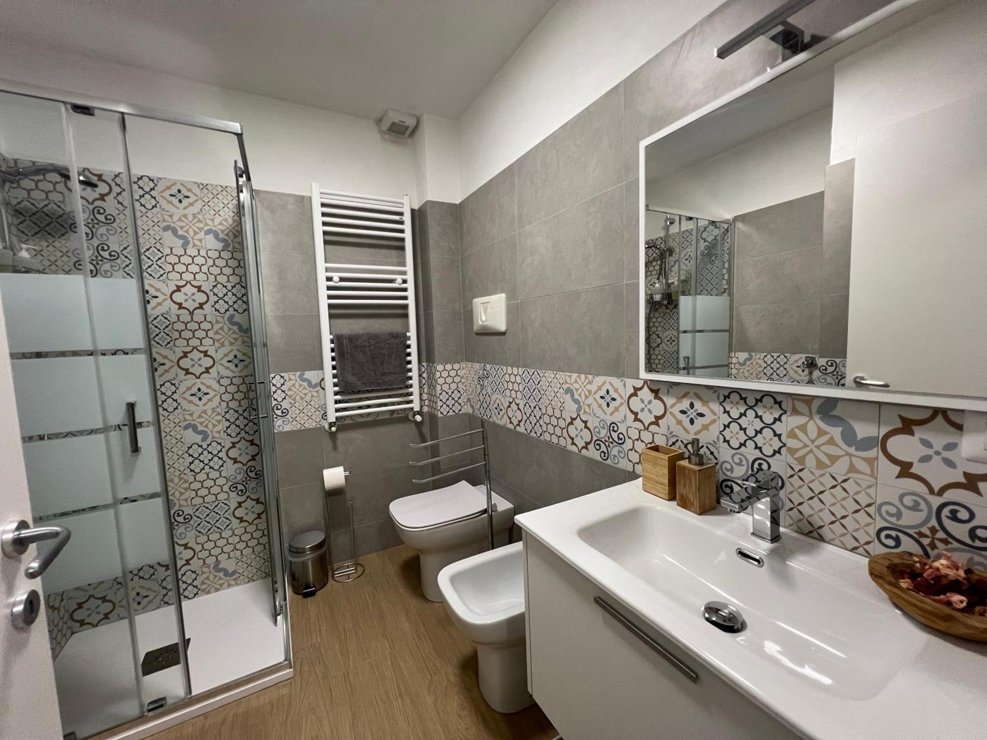 Apartamento La Casa Di Lidia - Bocconi Milán Exterior foto